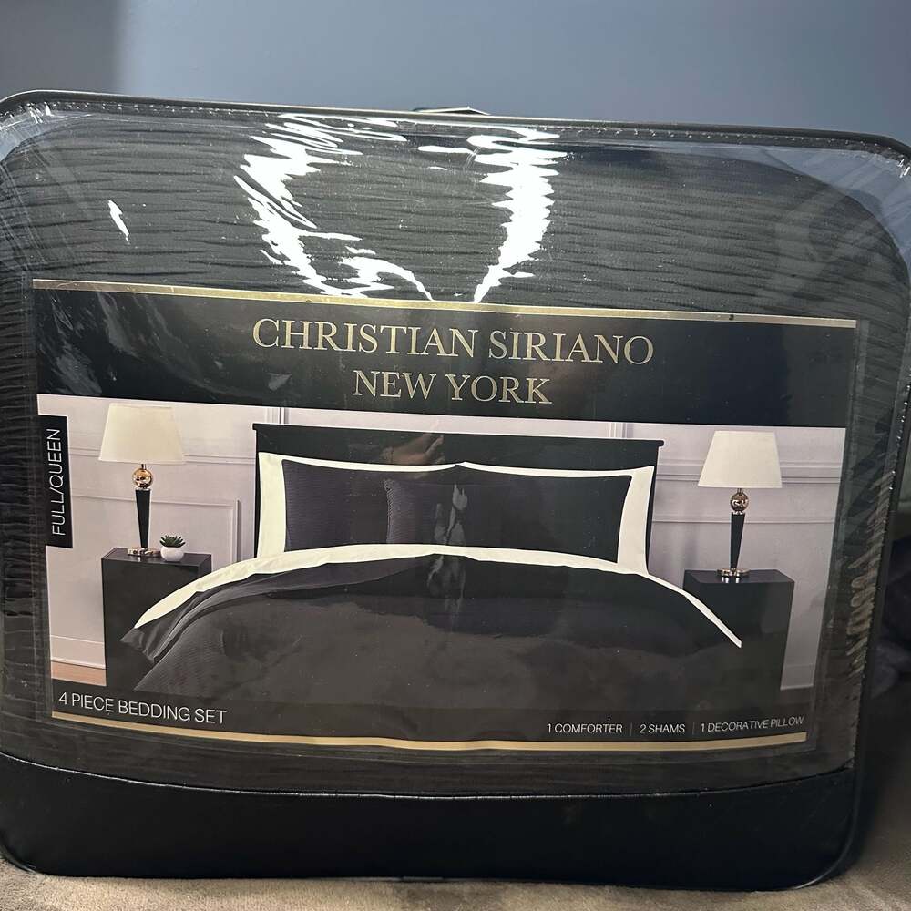 Christian Siriano New York 4 Piece Bedding Set Full/Queen Black